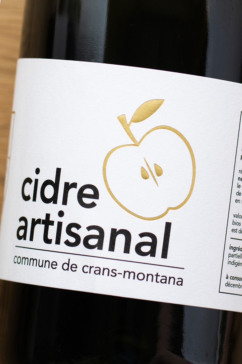 Étiquette pour le cidre de la commune de Crans-Montana, réalisé par Calea